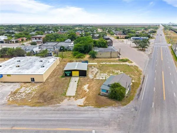 118 E 4th ST, Bishop, TX 78343