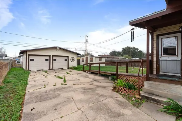 3906 Pyle DR, Corpus Christi, TX 78415