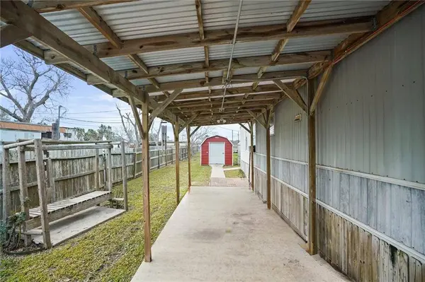 926 Weaver ST, Corpus Christi, TX 78418
