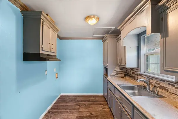 105 Escobar ST, Alice, TX 78332