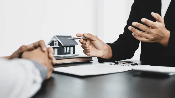 Facing Mortgage Challenges? Steps to Take Before Foreclosure Begins