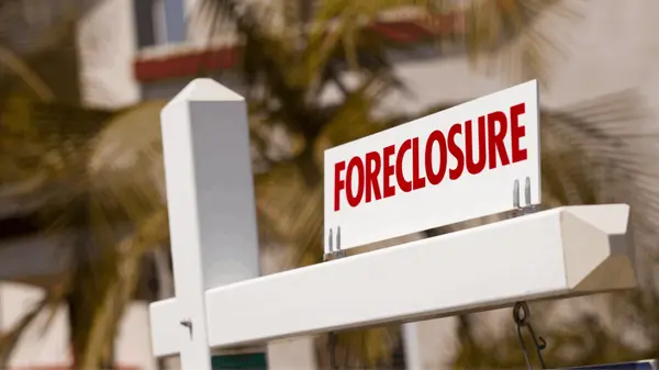 What Happens If My Home Goes to Foreclosure? (Step-by-Step)