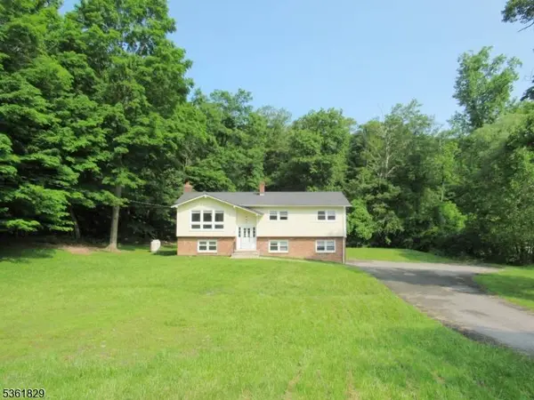 81 Sammis Rd, Vernon Twp., NJ 07461
