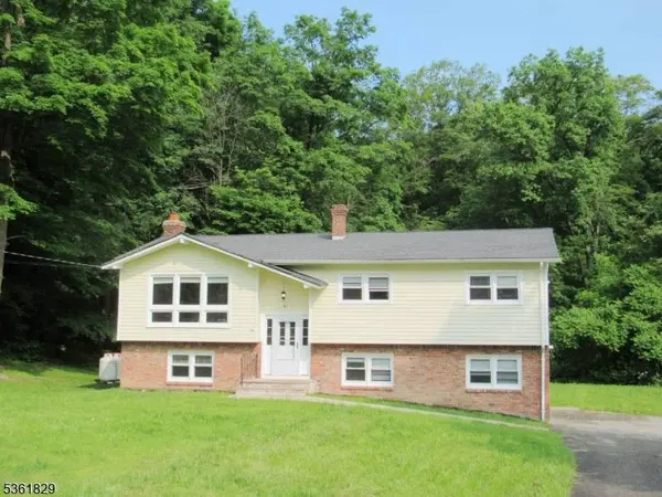 81 Sammis Rd, Vernon Twp., NJ 07461