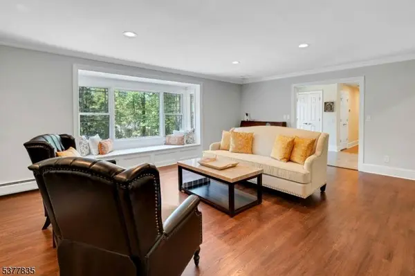 438 Pepperidge Tree Ln, Kinnelon Boro, NJ 07405