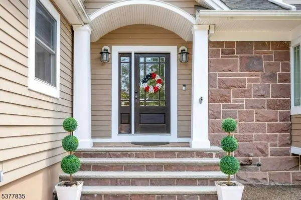438 Pepperidge Tree Ln, Kinnelon Boro, NJ 07405