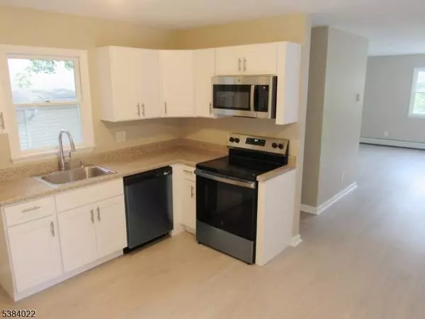 54 Race Track Dr, West Milford Twp., NJ 07421