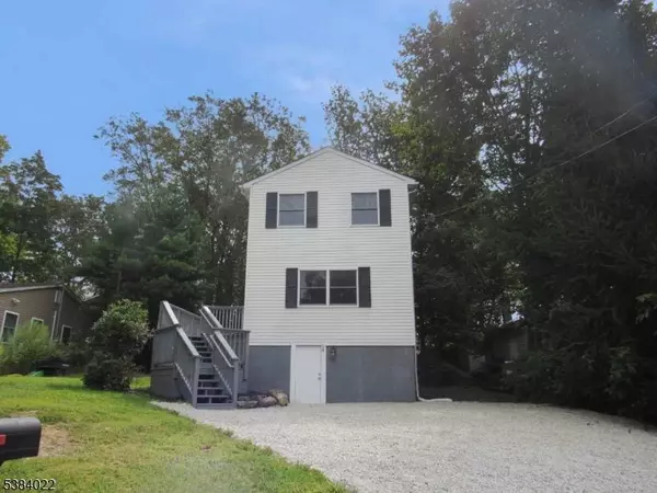 54 Race Track Dr, West Milford Twp., NJ 07421