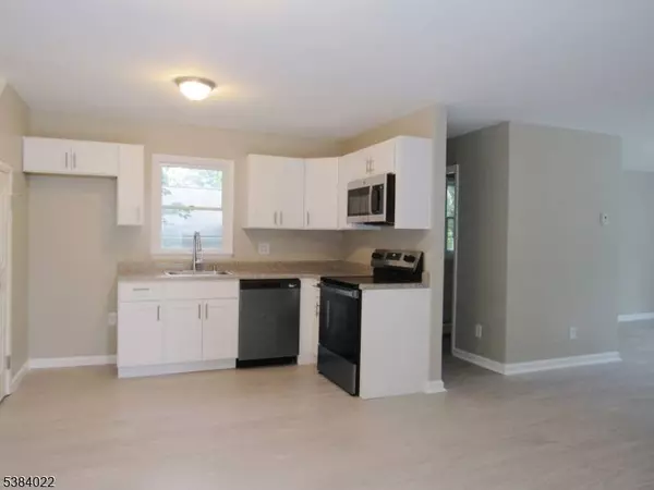 54 Race Track Dr, West Milford Twp., NJ 07421