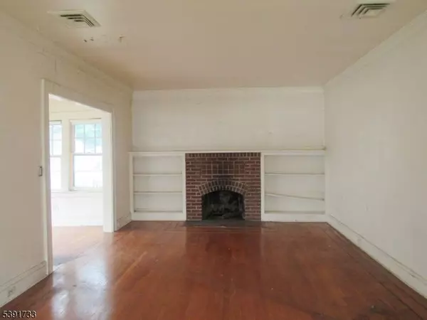 300 Windsor Rd, Englewood City, NJ 07631