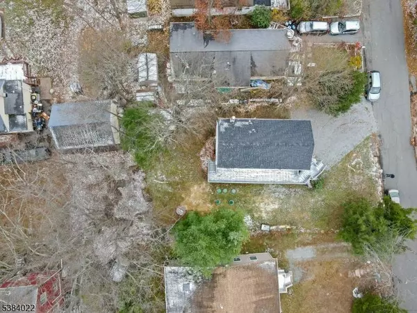 54 Race Track Dr, West Milford Twp., NJ 07421