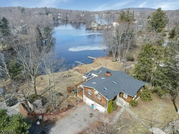 199 Lake Shore Dr, West Milford Twp., NJ 07421