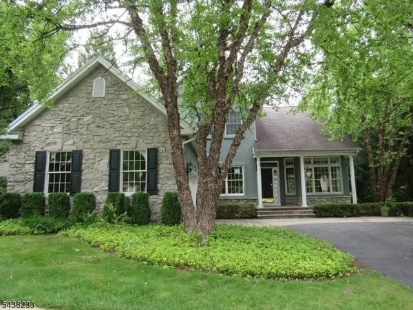 26 Bethpage Dr, Montgomery Twp., NJ 08558