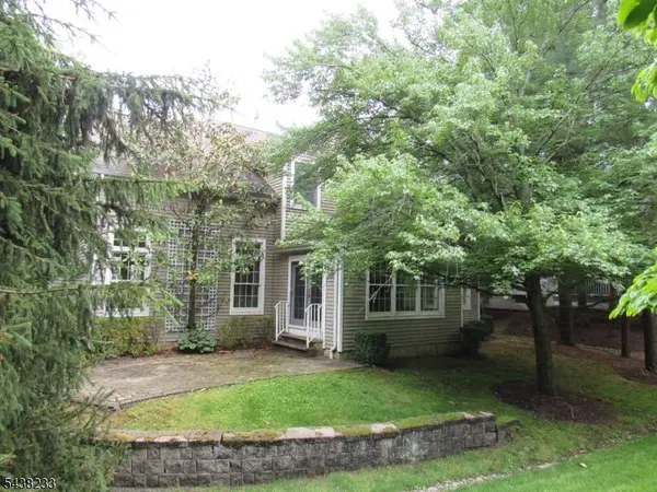 26 Bethpage Dr, Montgomery Twp., NJ 08558