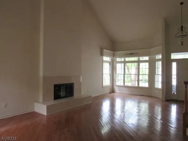 26 Bethpage Dr, Montgomery Twp., NJ 08558