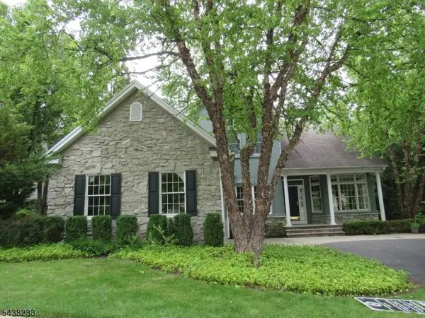 26 Bethpage Dr, Montgomery Twp., NJ 08558
