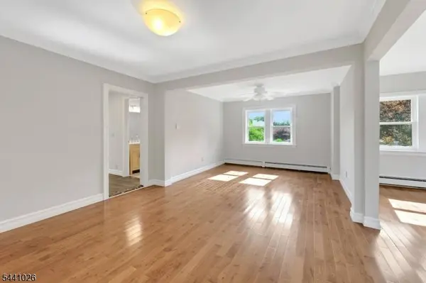 32 Bellows Ln, Montville Twp., NJ 07082