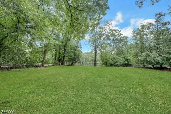 263 Arbor Rd, Franklin Lakes Boro, NJ 07417