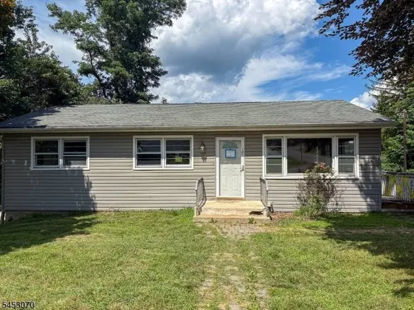 101 Winding Hill Rd, Hopatcong Boro, NJ 07843