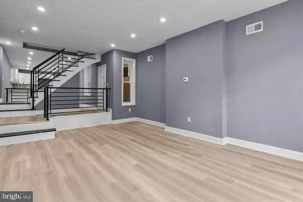 2513 W OXFORD ST, Philadelphia, PA 19121