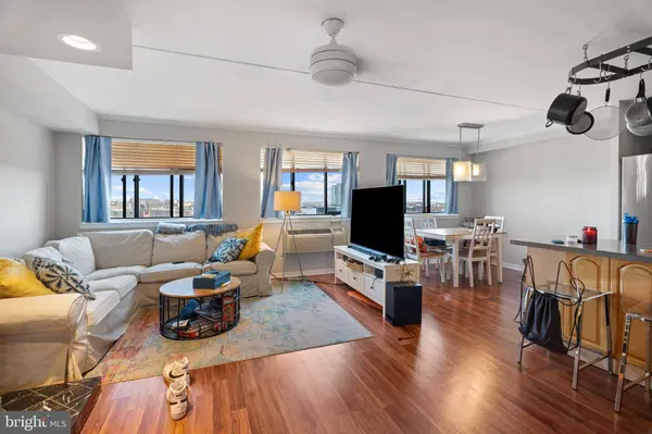 200-10 LOMBARD ST #713, Philadelphia, PA 19147