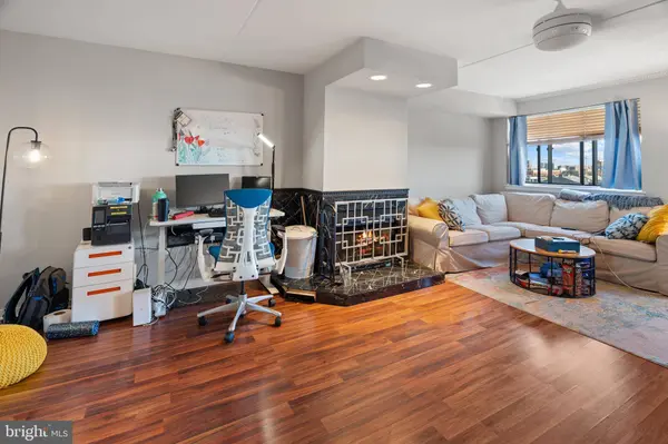 200-10 LOMBARD ST #713, Philadelphia, PA 19147