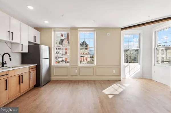 900 N 41ST ST #2ND FLOOR FRONT UNIT, Philadelphia, PA 19104