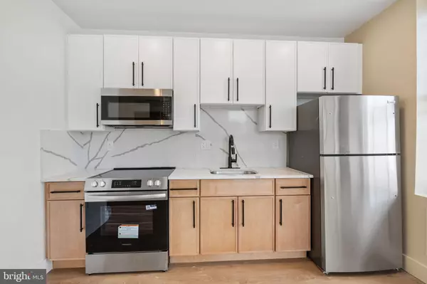 900 N 41ST ST #2ND FLOOR FRONT UNIT, Philadelphia, PA 19104