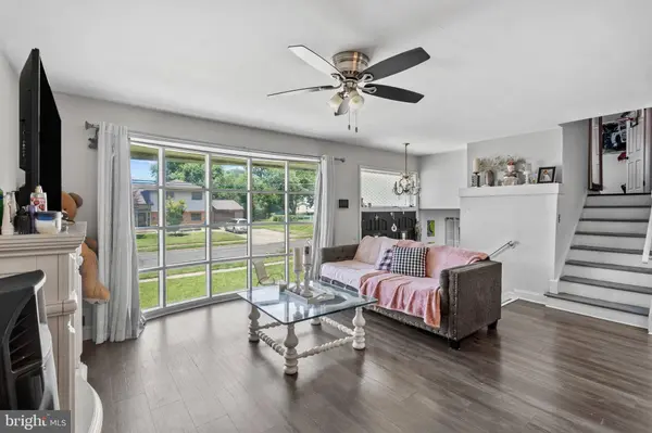 1000 PROSPECT LN, Somerdale, NJ 08083