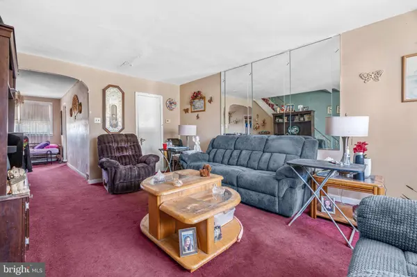 6251 MARSDEN ST, Philadelphia, PA 19135