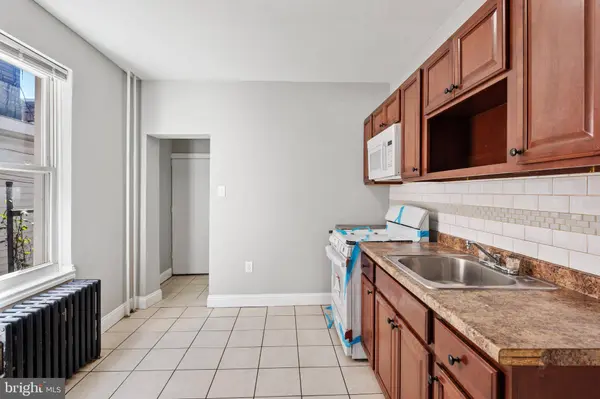 832 E WESTMORELAND ST, Philadelphia, PA 19134