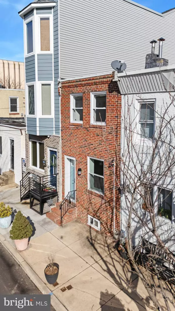 2207 E ALBERT ST, Philadelphia, PA 19125