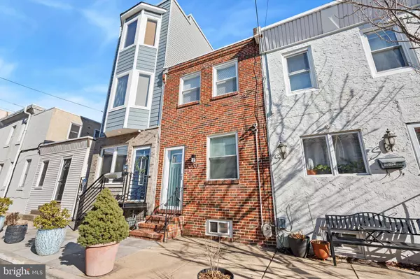 2207 E ALBERT ST, Philadelphia, PA 19125