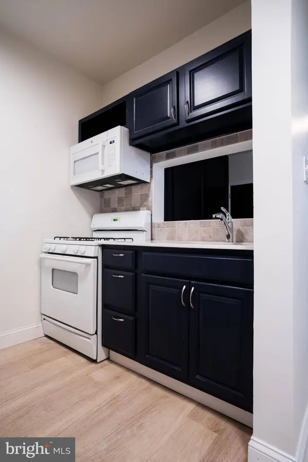 1221 N RANDOLPH ST, Philadelphia, PA 19122