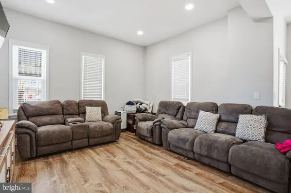 200 ASHMORE AVE, Trenton, NJ 08611
