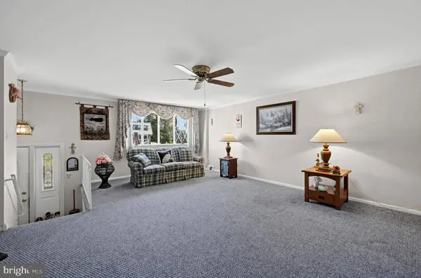 4210 FAIRDALE RD, Philadelphia, PA 19154