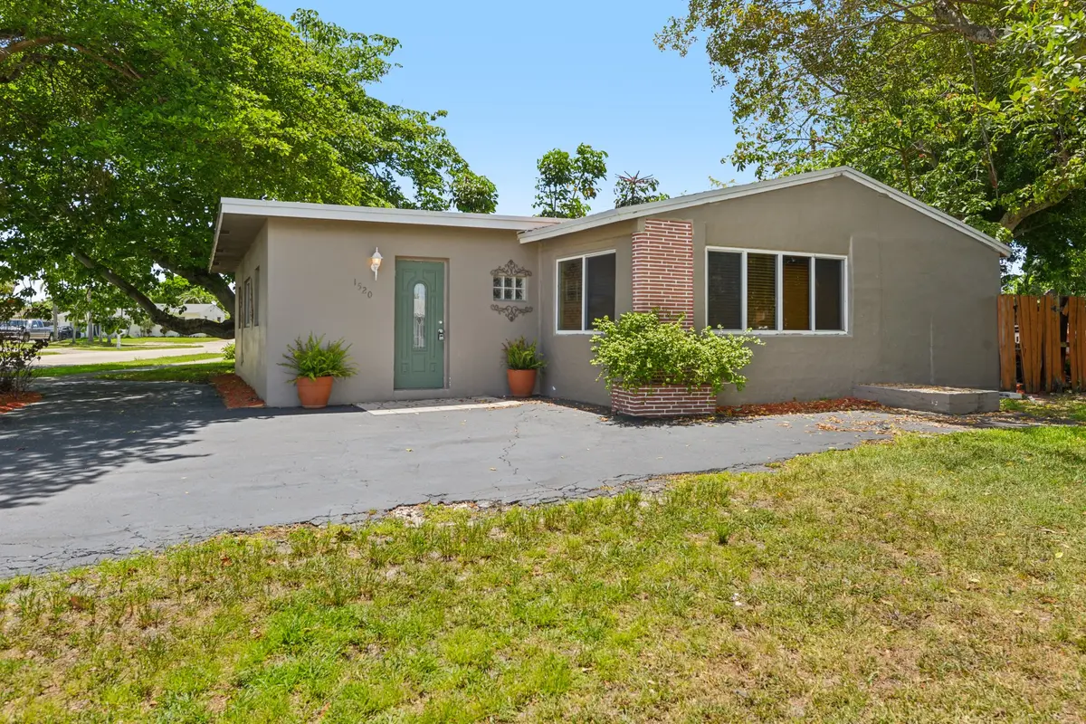 1520 SW 47th Ter, Fort Lauderdale, FL 33317-5625