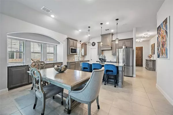 625 Ridgewater Trail, Fort Worth, TX 76131