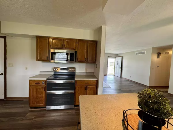 1007 Jan DR, California, MO 65018