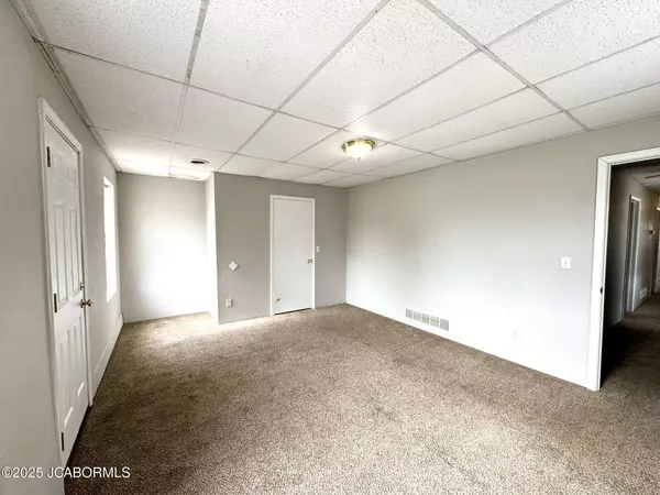 501 N HIGH STREET, California, MO 65018