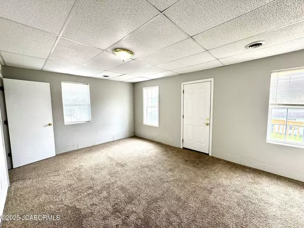 501 N HIGH STREET, California, MO 65018