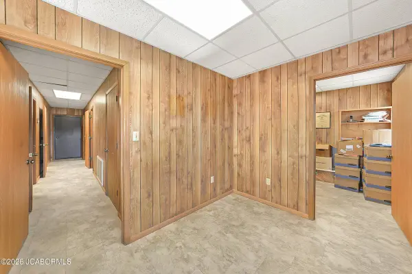 907 MO-5, Tipton, MO 65081