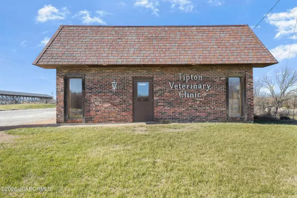 907 MO-5, Tipton, MO 65081