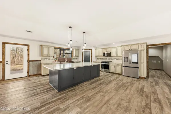 1022 WILDROSE LANE, Stover, MO 65078
