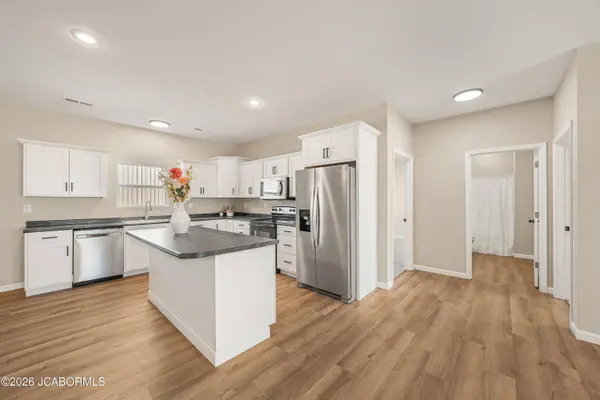 1202 HILLCREST ROAD, California, MO 65018