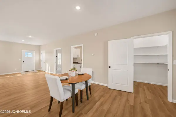 1202 HILLCREST ROAD, California, MO 65018