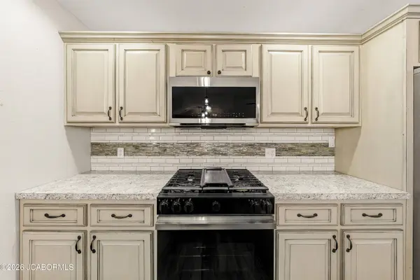 1022 WILDROSE LANE, Stover, MO 65078
