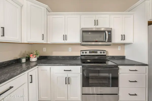 1202 HILLCREST ROAD, California, MO 65018