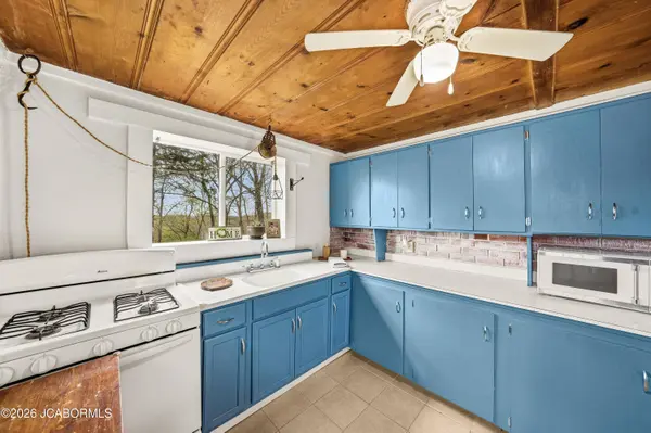 212 BEACHWOOD DRIVE, Sunrise Beach, MO 65079