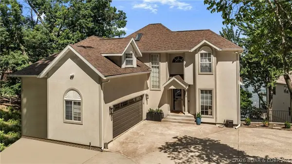 18 Valencia DR, Lake Ozark, MO 65049